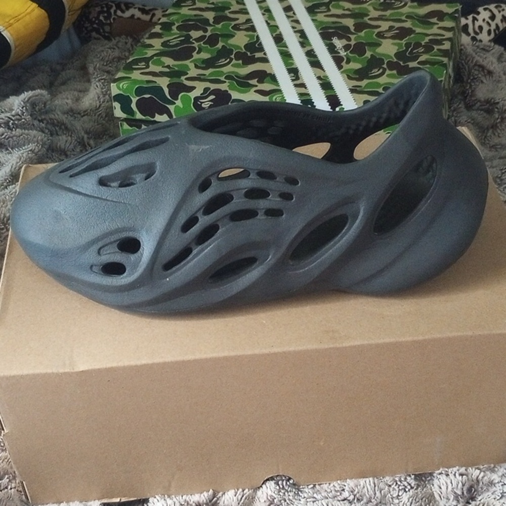 Size 11 - Yeezy Foam Runner carbon